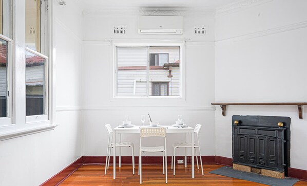 Apartment | 1 bedroom - Metawise/parramatta Cozy Room With Furniture Wifi (Parramatta)