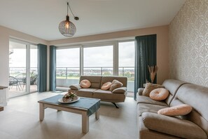 Apartment | 2 bedrooms, Internet - Stunning Apartment With Golf Course Views (Ostend)