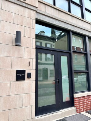Apartment - Sosuite 1BR Apt w W D Shared Roofdeck (Philadelphia)