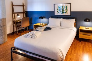 Apartment | 2 bedrooms, bed sheets - Sosuite 2BR Apt w W/d, Gym, On-site Restaurant (Philadelphia)