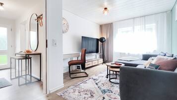 1 bedroom, travel crib, WiFi