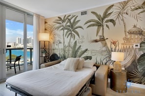 House | 2 bedrooms, desk, Internet - 2BR w Balcony Amazing Pool Gym (Hallandale Beach)