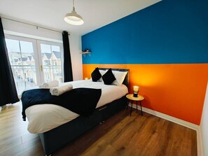 4 bedrooms, iron/ironing board, free WiFi, bed sheets