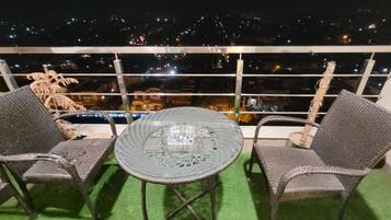 Presidentieel appartement, 2 slaapkamers, uitzicht op stad | Terras