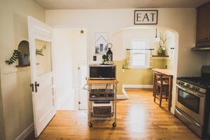 Fridge, microwave, oven, stovetop - Charming Cottage • Cozy Family Getaway! (Greeley)