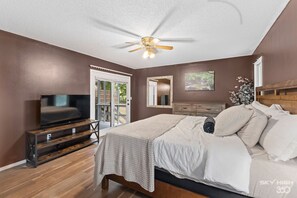 3 habitaciones, tabla de planchar con plancha, wifi y ropa de cama 