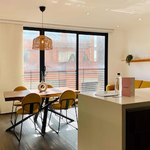 Apartment | 2 bedrooms, Internet - w Sunny 2BR in Modern Building in Chico (Bogotá)