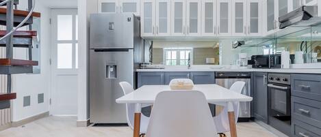 Apartment | 3 bedrooms, Internet