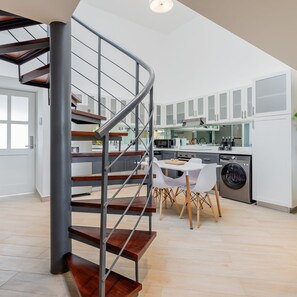 3 bedrooms, Internet - w Elegant 3BR With Modern Terrace in Panama (Panama City)