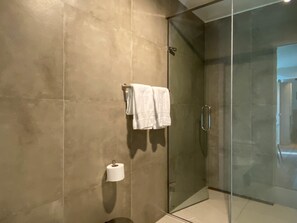 Apartment | 1 bedroom, Internet - w Modern 1BR w AC Near Kennedy Park (Lima)