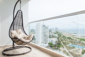 Apartment - w Phenomenal Loft With Balcony in Crespo (Cartagena)