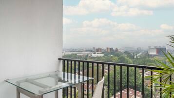 Apartment | 1 bedroom, bed sheets