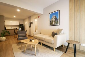 Apartment | 2 bedrooms, Internet - w Majestic 2BR w Balcony in Miraflores (Lima)