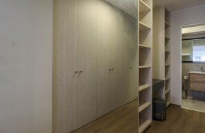 Apartment | 1 bedroom, Internet - w Illustrious 1BR w Balcony in Miraflores (Lima)