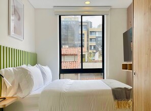 Leilighet | 1 soverom, skrivebord og internett