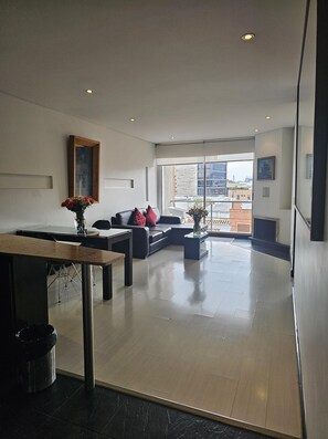 Unclassified image, 5 of 14, button - Fantastic 1BR With Balcony in San Patricio (Bogotá)