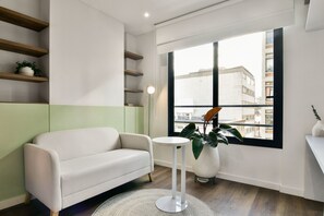 Apartamento | 1 dormitorio, escritorio, Internet