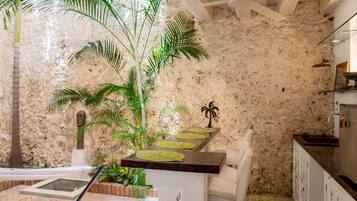 House | 3 bedrooms, desk, high-speed internet