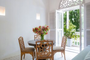 Casa | 3 quartos, escrivaninha, acesso à internet de alta velocidade