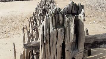 2 bedrooms, iron/ironing board, Internet