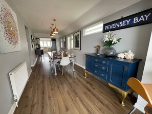 4 bedrooms, iron/ironing board, Internet - Exquisite Beachfront Residence With Luxurious Interiors The Cozy Clam Pevensey Bay (Pevensey)