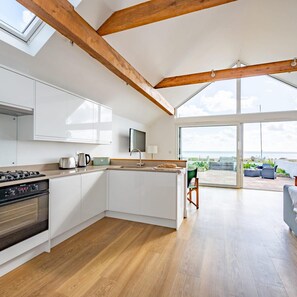 3 bedrooms, iron/ironing board, Internet - Fisherman s Croft Your Dream Getaway Awaits (Pevensey)