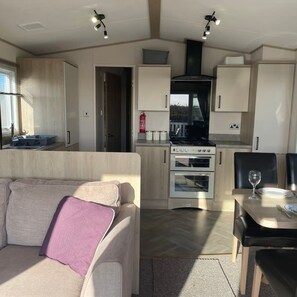 House | 2 bedrooms, iron/ironing board, Internet - 74 Bayside Cove Pevensey Bay Holiday Park (Pevensey)
