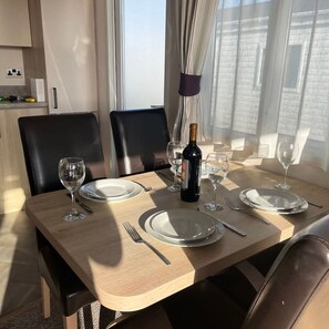 House | 2 bedrooms, iron/ironing board, Internet - 74 Bayside Cove Pevensey Bay Holiday Park (Pevensey)