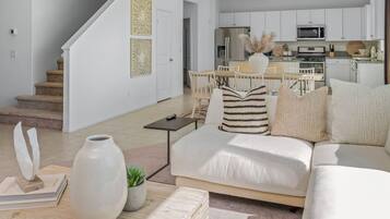 House | 5 bedrooms, Internet