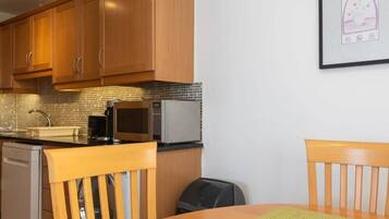 2 bedrooms, Internet