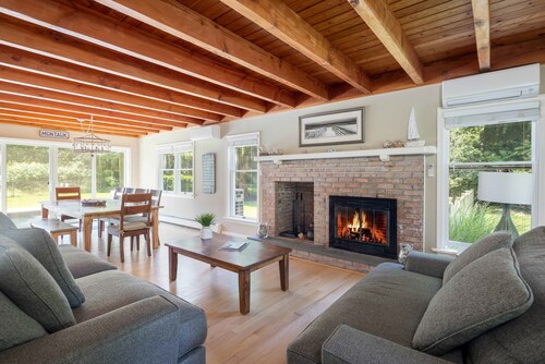 Glendale by Rove 5BR w Outdoor Space Heated Pool
