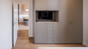 Unclassified image, 2 of 12, button - Pau Claris Double Home Next to Paseo de Gracia (Barcelona)