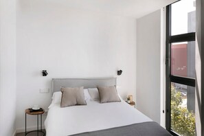 Exterior - Grand Oasis Bright 2 Bedroom in Poble Nou (Barcelona)