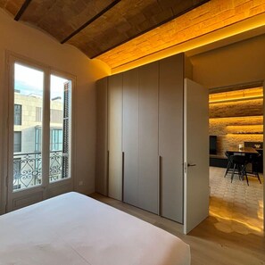 Apartment | 3 bedrooms, Internet - Upper Diagonal 3BR Luxury Unit in Diagonal Ave (Barcelona)