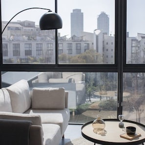 Apartment | 1 bedroom - Bright Oasis 1 BD Apartment in Poble Nou (Barcelona)