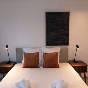 Apartment | 2 bedrooms - Copernic Brick Luminous 2BR Apartment in Paris (Paris)
