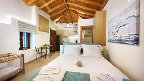 Studio | 2 bedrooms, desk, soundproofing - Myrsini's Studios in Chorto Pelion (South Pelion)