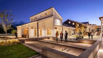 2 bedrooms, Internet