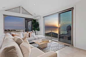 Room - Sunset View Luxury 4 Bedrooms With Sauna (Mount Martha)