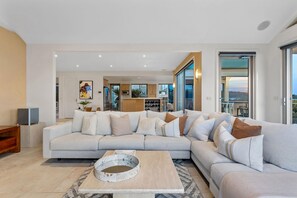 House | 4 bedrooms, Internet - Sunset View Luxury 4 Bedrooms With Sauna (Mount Martha)