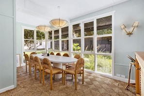 House | 4 bedrooms, Internet