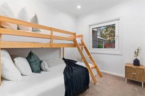 Hus | 4 sovrum och internet