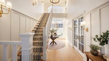 House | 5 bedrooms, Internet