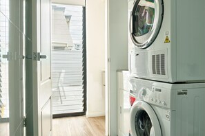 Apartment | 3 bedrooms, desk, Internet - Balmain Family Tranquility - Harbour Views (Balmain East)