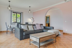 3 habitaciones y acceso a internet 