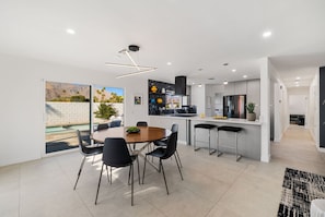 House | 4 bedrooms, desk, iron/ironing board, Internet - Casa del Sol- Modern Paradise w Pool and Casita (Palm Springs)