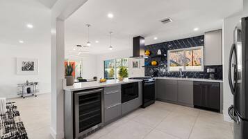 House | Private kitchen | Fridge, stovetop