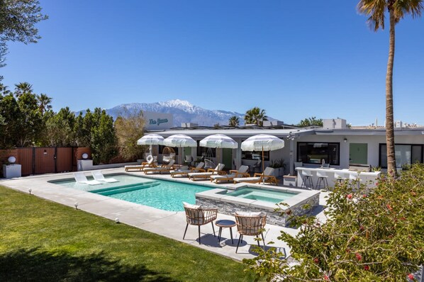 公寓 | 8 間臥室、網路服務