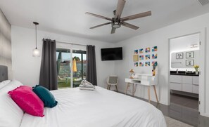 4 bedrooms, Internet - Pop Art Paradise- Monthly Pool Spa (Palm Springs)