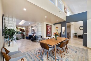 House | 4 bedrooms, Internet - The Palms- Pool Jacuzzi and Pet Friendly (Palm Springs)